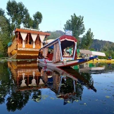 Green View Group Of Houseboats Сринагар Экстерьер фото