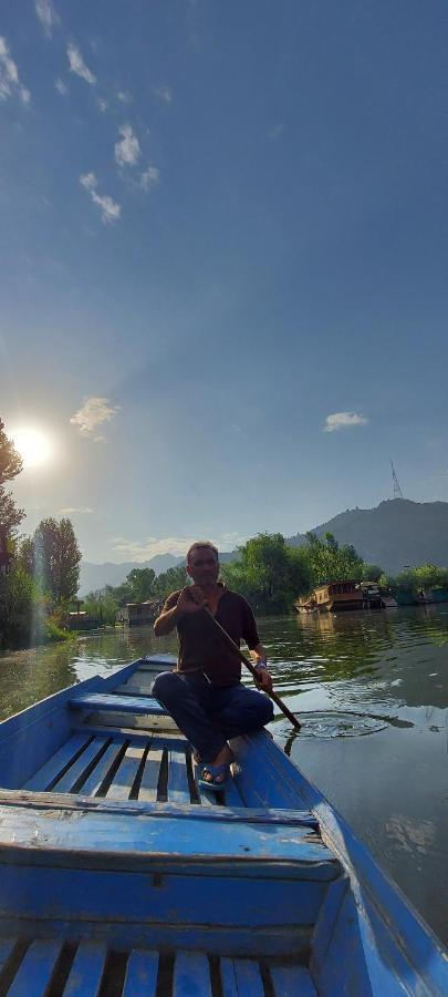 Отель Green View Group Of Houseboats Сринагар Экстерьер фото